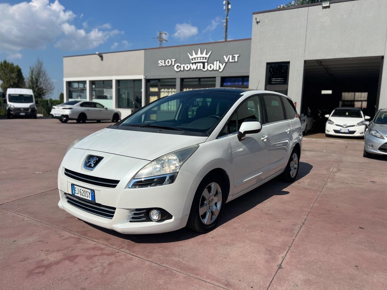 Peugeot 5008 1.6 e-HDi 112CV Stop&Start cambio robotizzato Family