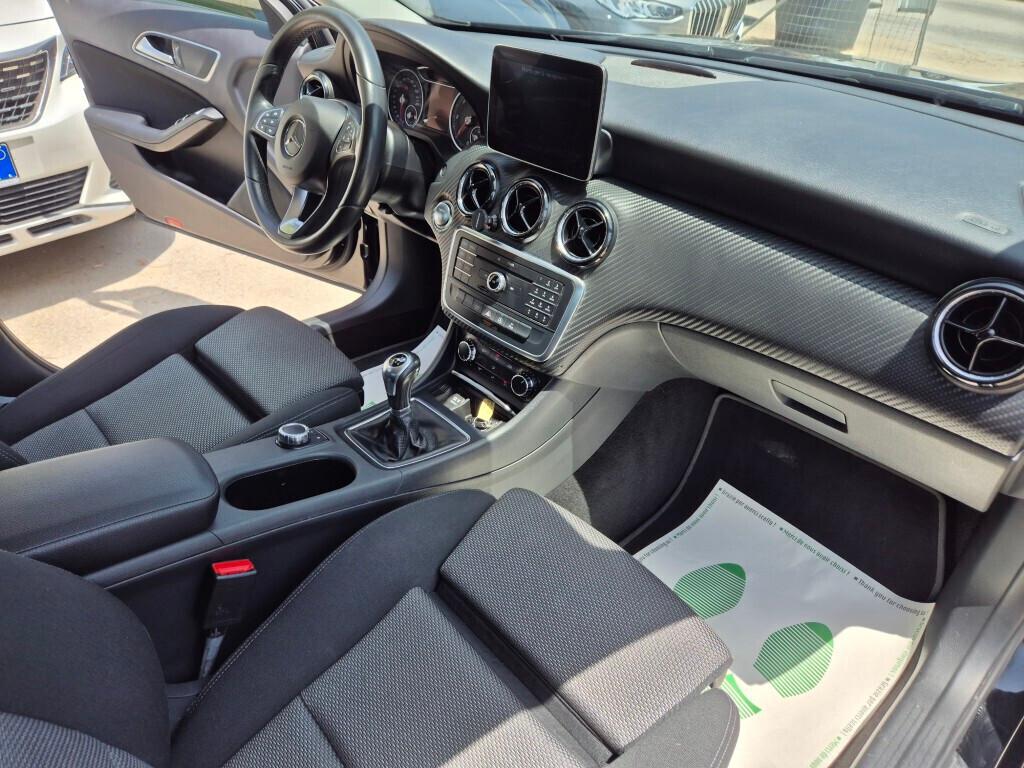Mercedes GLA 180 d Manuale NAVI LED