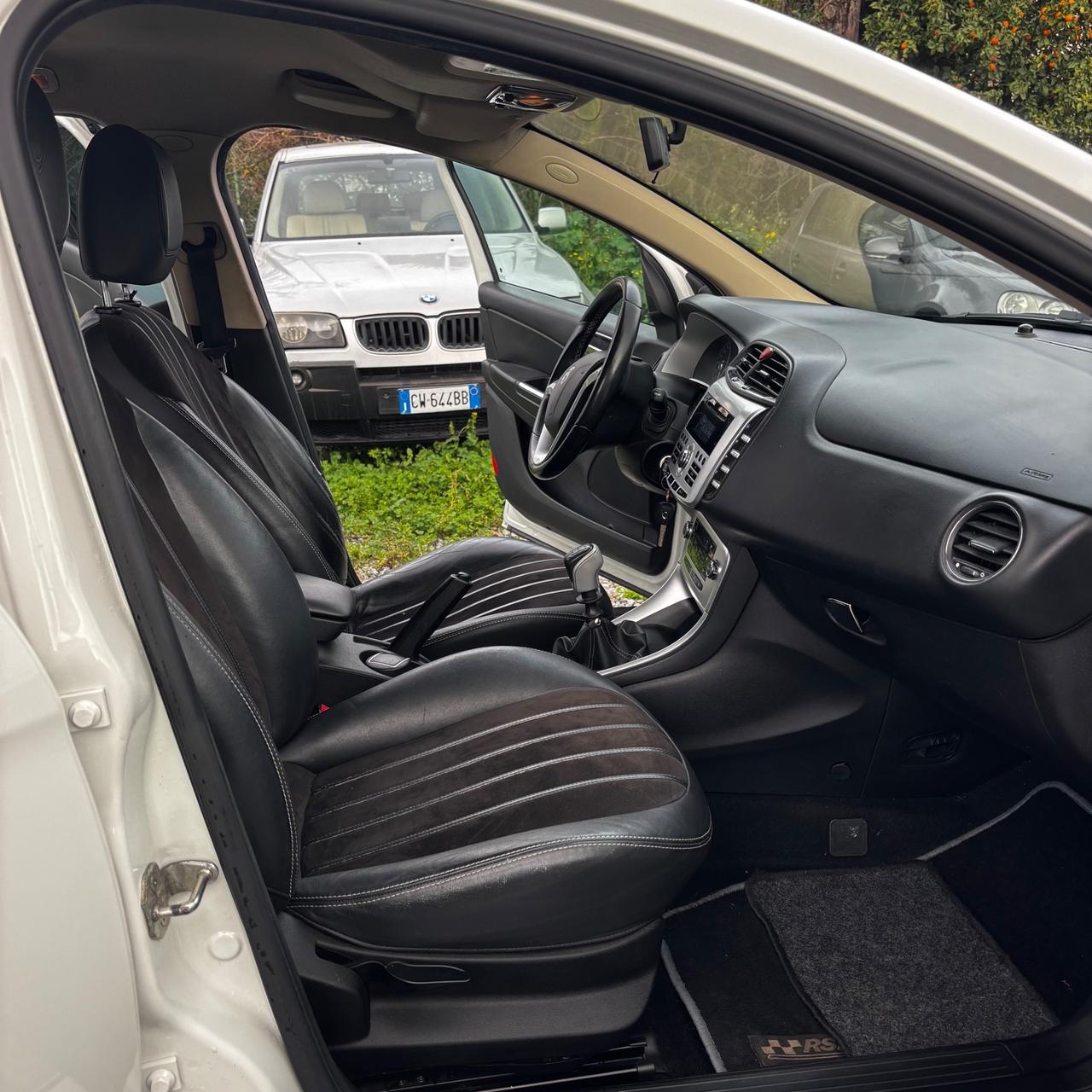 Lancia Delta 1.6 MJT DPF 105 CV Gold