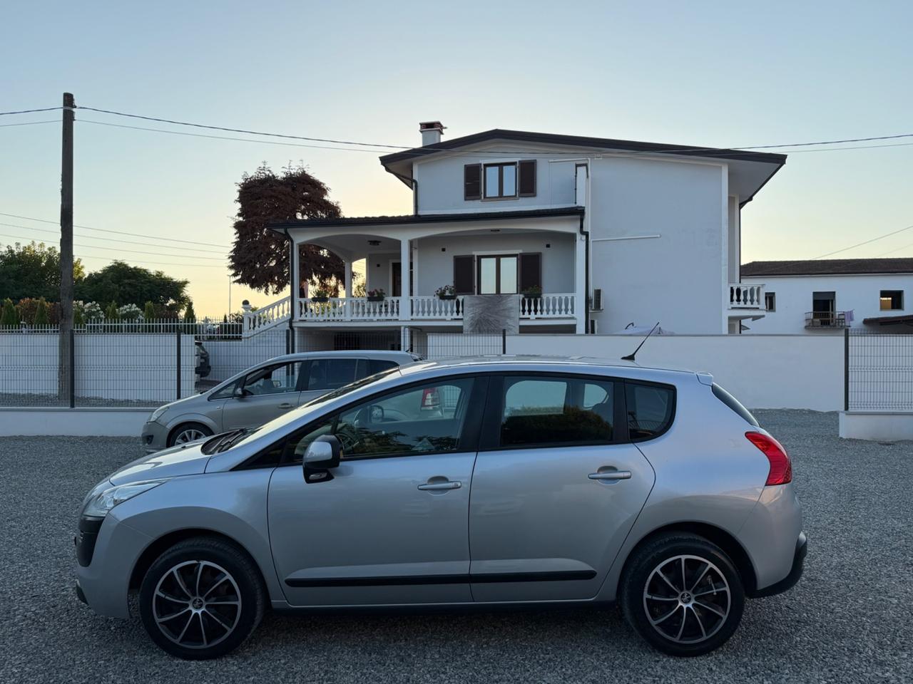 Peugeot 3008 1.6 HDi 112CV Active