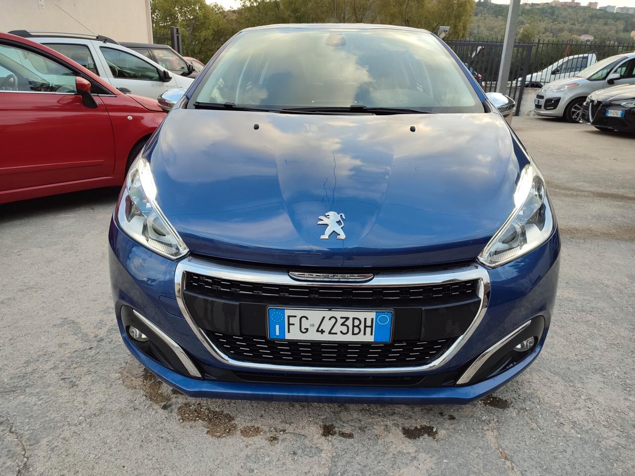 Peugeot 208 PureTech 82 5p. GPL Allure