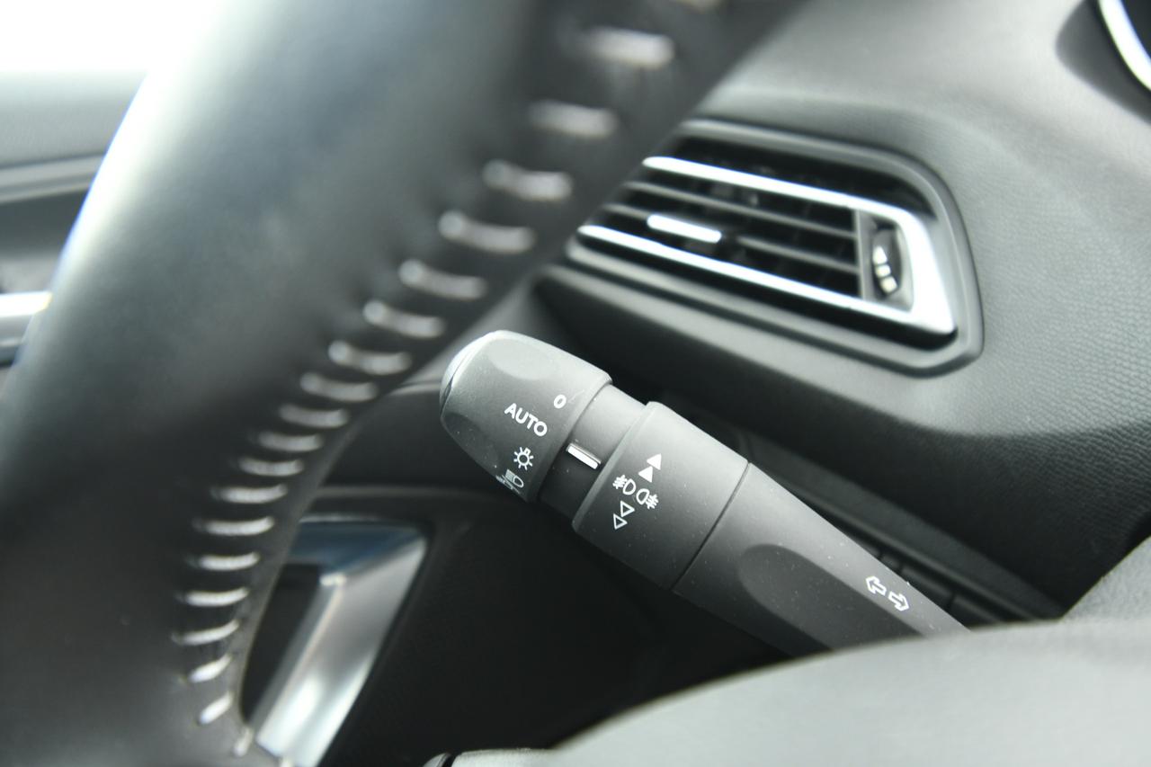 PEUGEOT 308 SW 1.6 bluehdi Allure s&s 120cv eat6 COMMERCIANTI+APP CONNECT