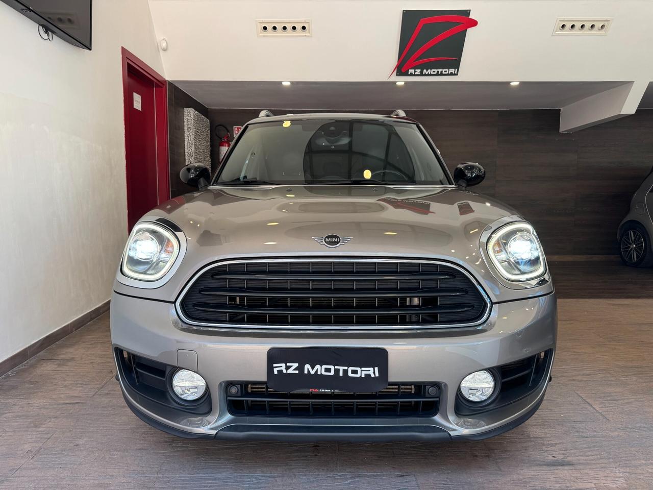 Mini Cooper Countryman 1.5 Hype AUTOMATICA-restyling+LED+C.18"+NAVI+PELLE