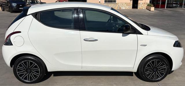 LANCIA Ypsilon 1.0 FireFly 5 porte S&S Hybrid Gold