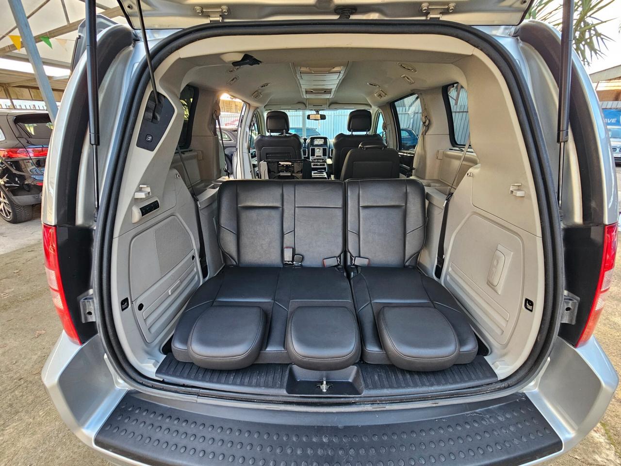 Chrysler Grand Voyager 2.8 CRD DPF Limited Stowngo