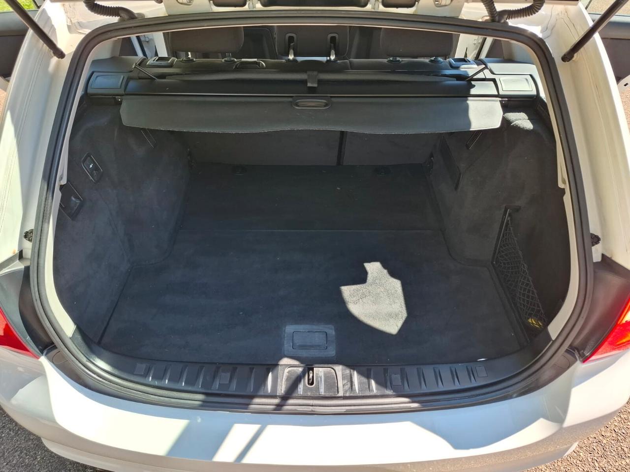 Bmw 318 SW 2.0 TDI 143CV del 2011 NEOPATENTATI