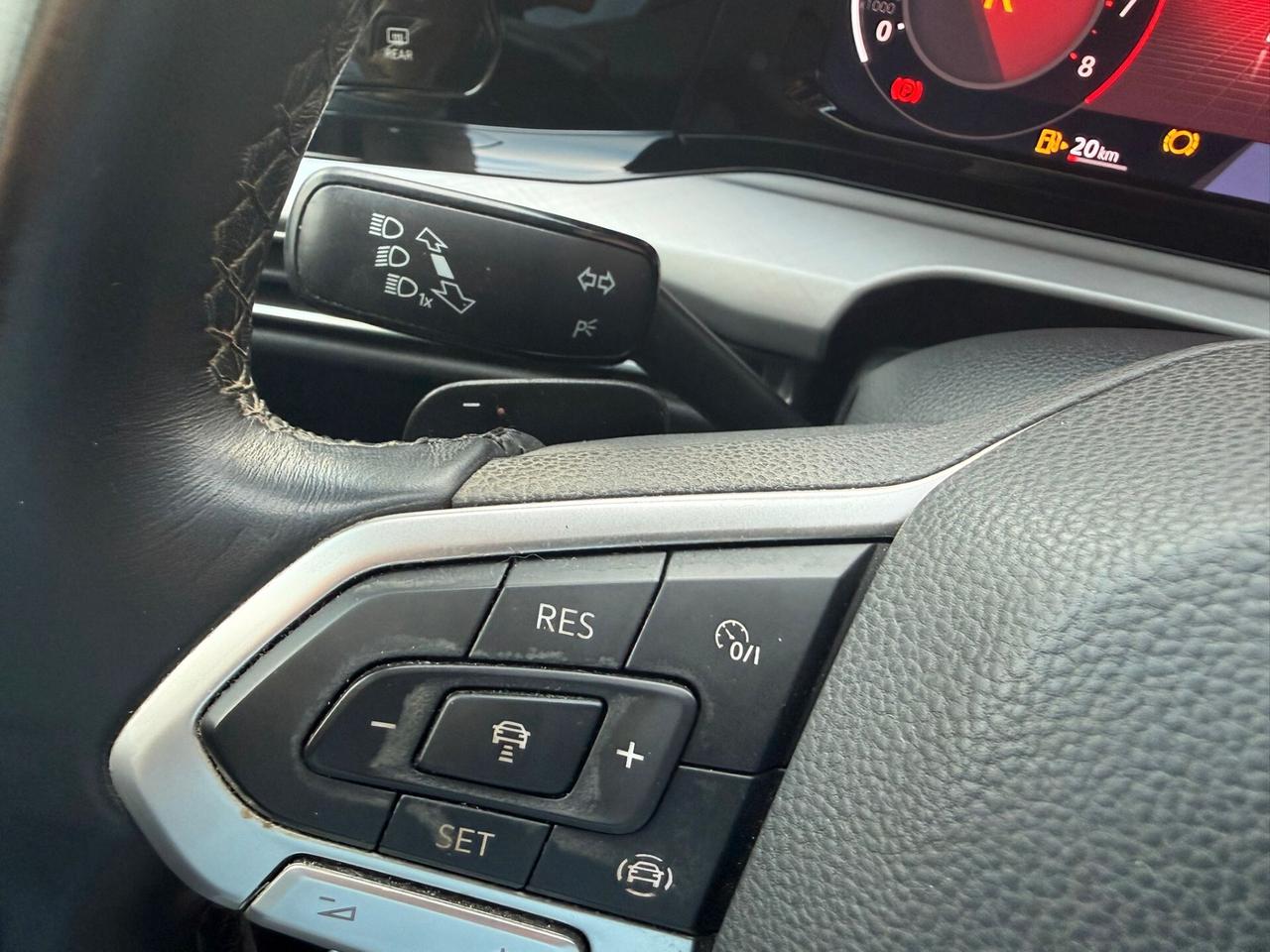 VOLKSWAGEN GOLF VIII 1,5 TGI 130 CV LIFE DSG MY21 5P