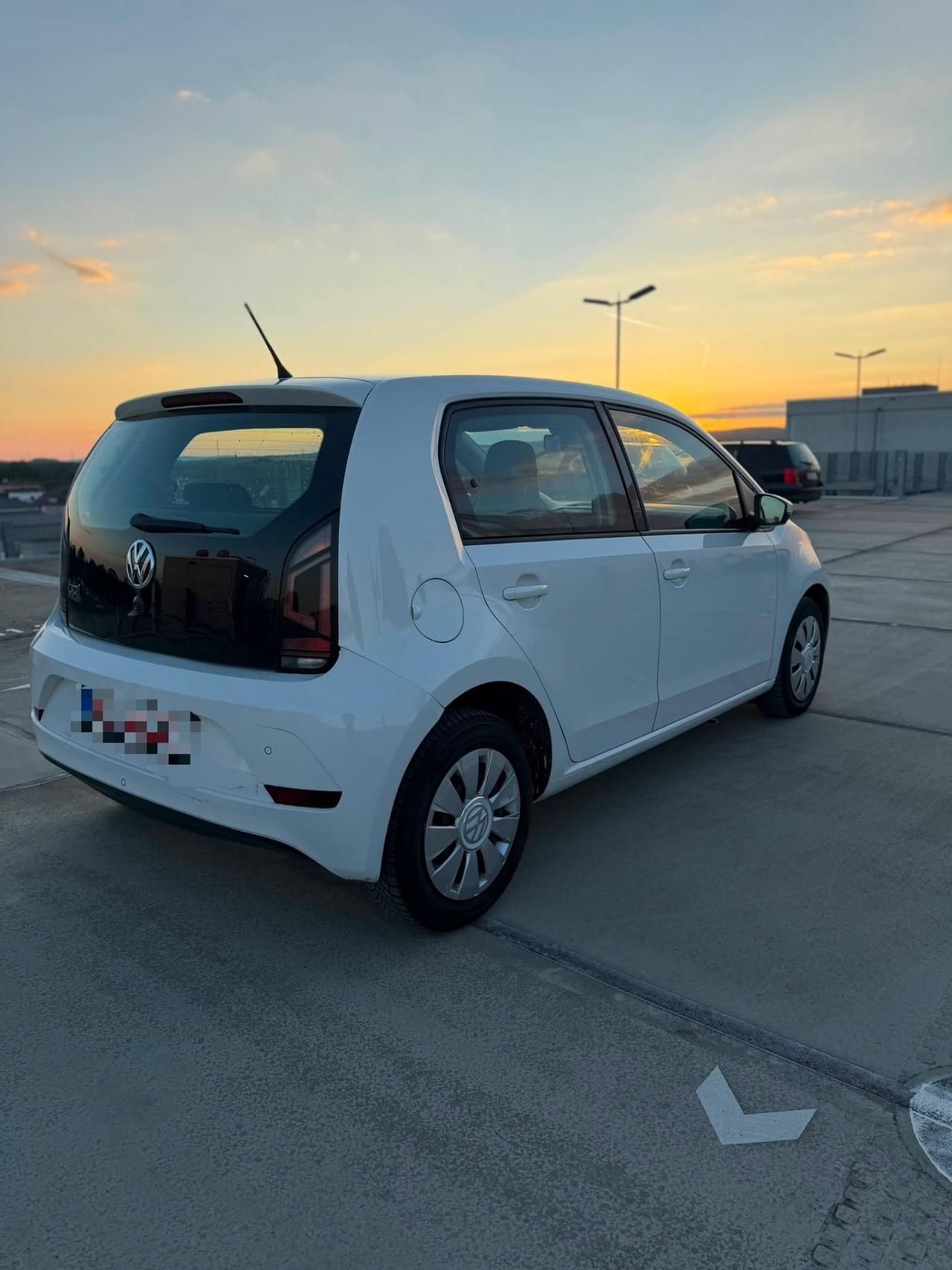 Volkswagen up! 1.0 75 CV 5p. high
