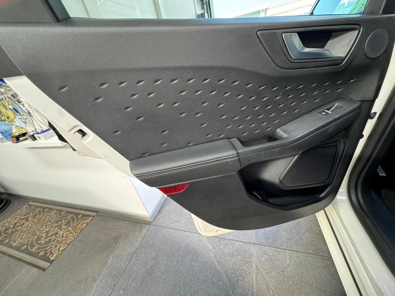 Ford Kuga 2.5 Plug In Hybrid 225 CV CVT 2WD Vignale