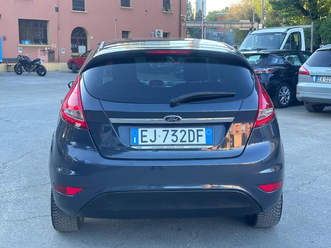 Ford Fiesta 1.4 TDCi 70CV 5 porte Titanium