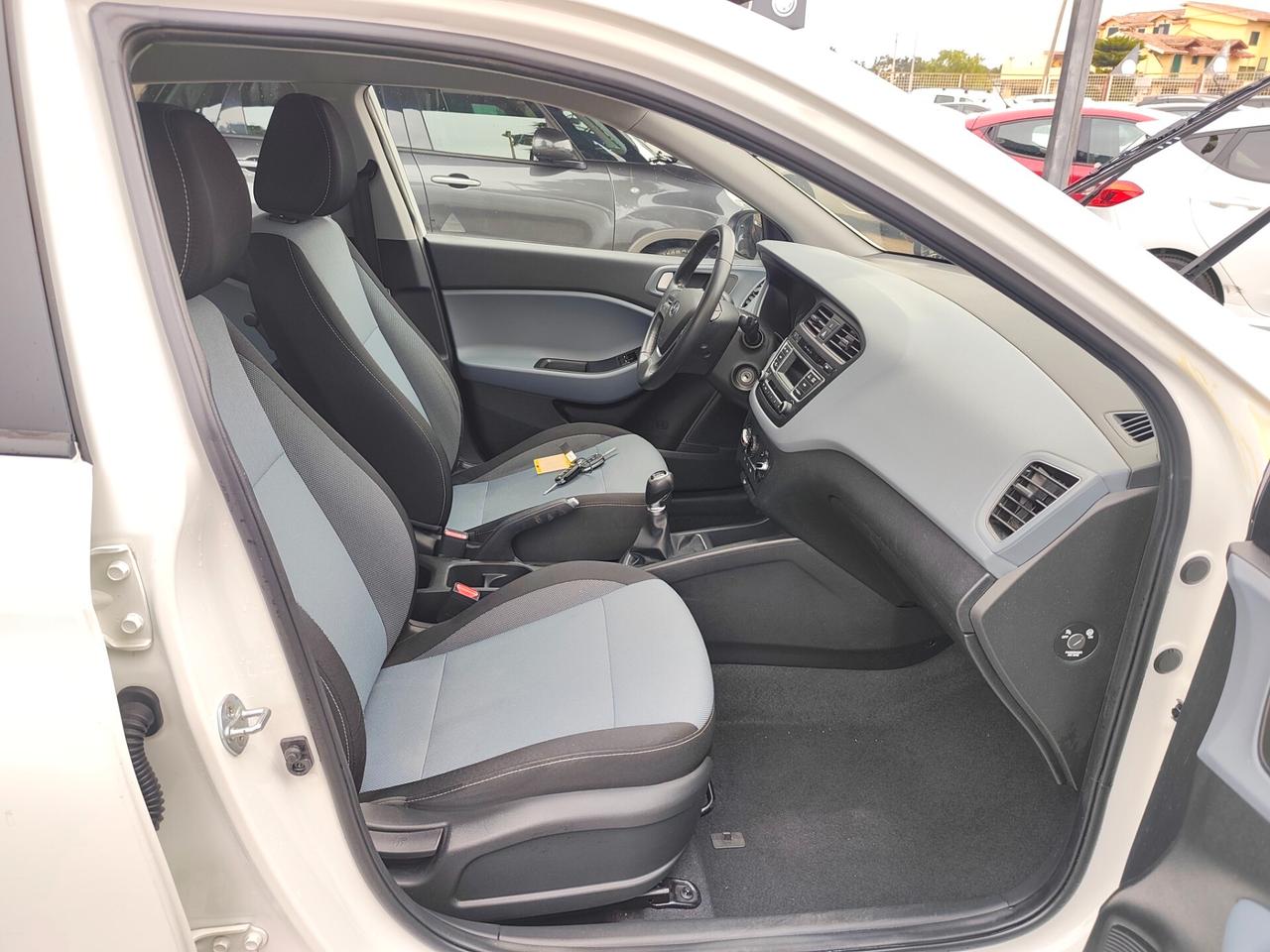 Hyundai i20 1.2 BENZINA GARANZIA 12 MESI