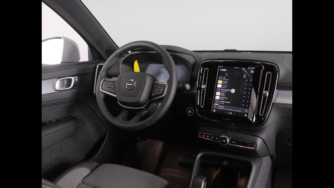 VOLVO XC40 Core B3 AUT