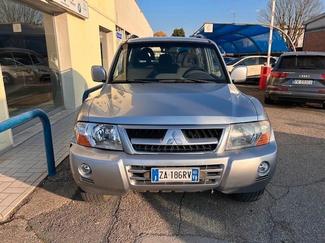 Mitsubishi Pajero 2.5 TDI 3p.