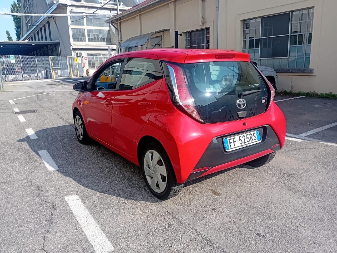 Toyota Aygo 1.0 VVT-i 69 CV 5 porte 11/2016