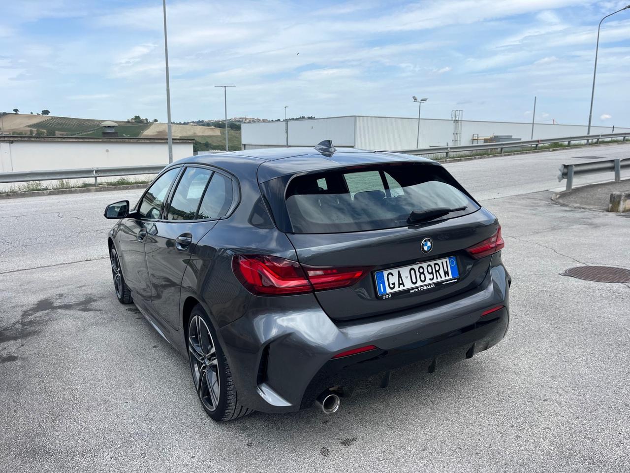 Bmw 116 116d 5p. Msport