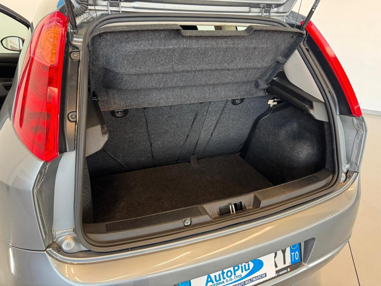 Fiat Grande Punto 1.4 Starjet 16V 3 porte Sport