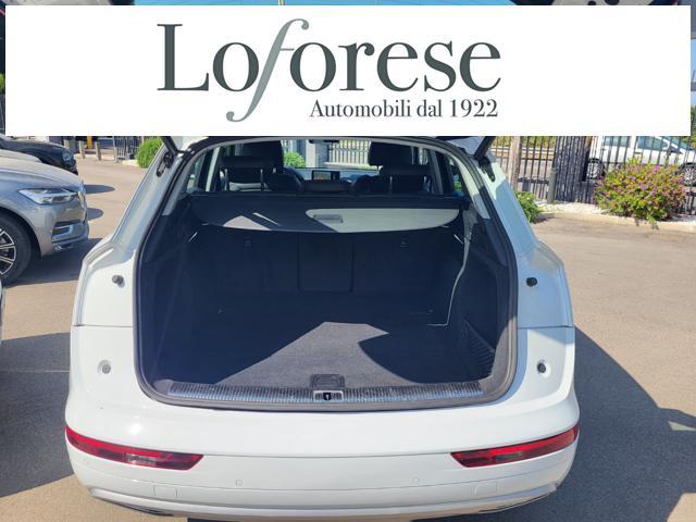 AUDI Q5 40 TDI quattro S tronic Business Sport