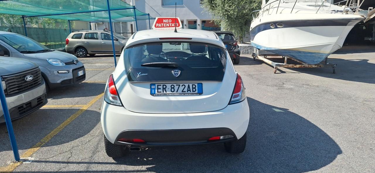 Lancia Ypsilon 1.2 69 CV 5 porte Gold
