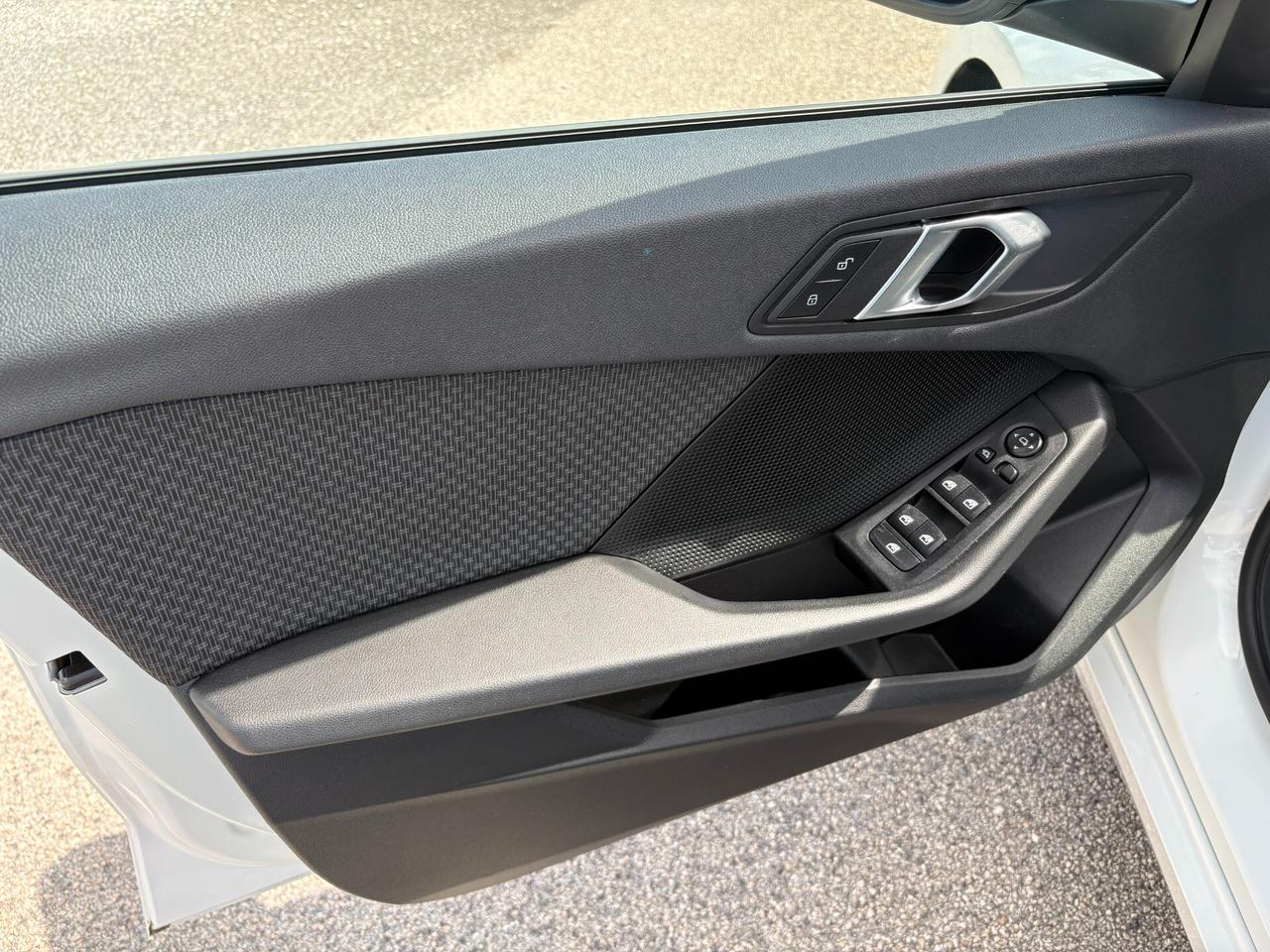 Bmw 116 116d 5p. Business Advantage navi virtual