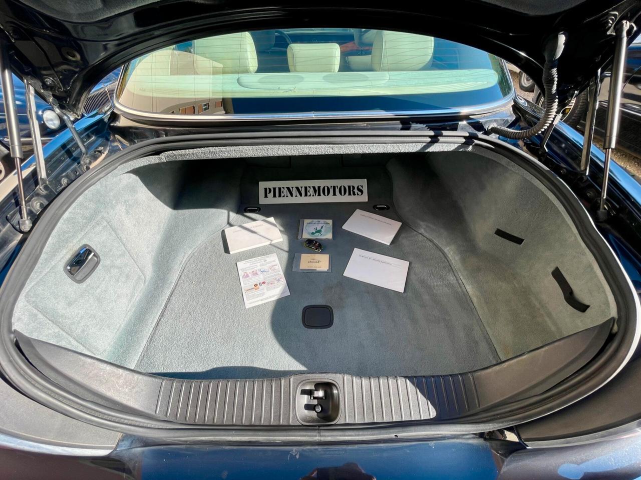 Jaguar XJ6 3.0 V6 238CVUNICOPROPRIETARIO