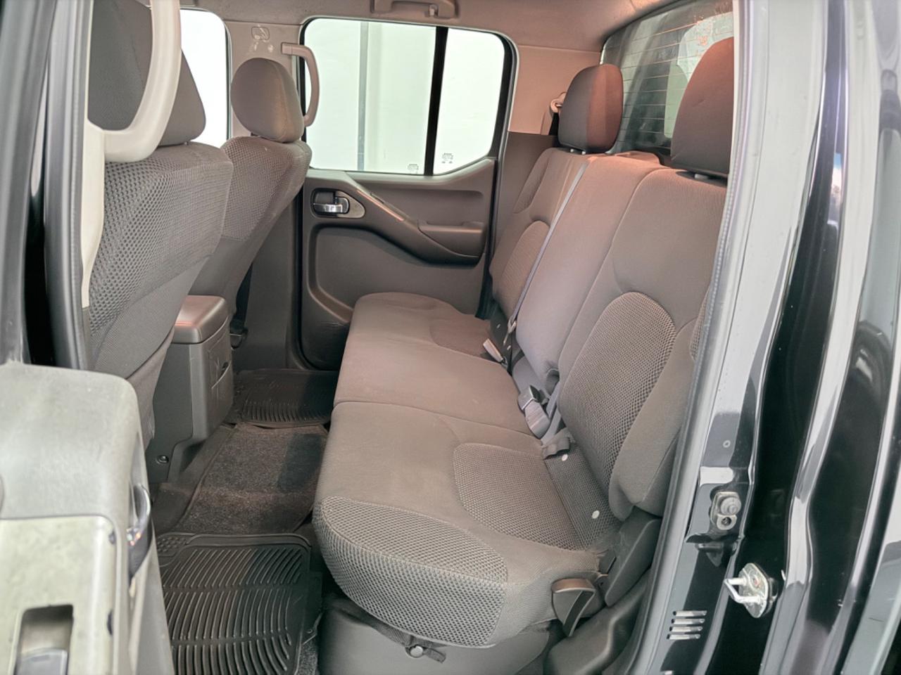 Nissan Navara 2.5 dCi 171CV 4 porte Double Cab LE