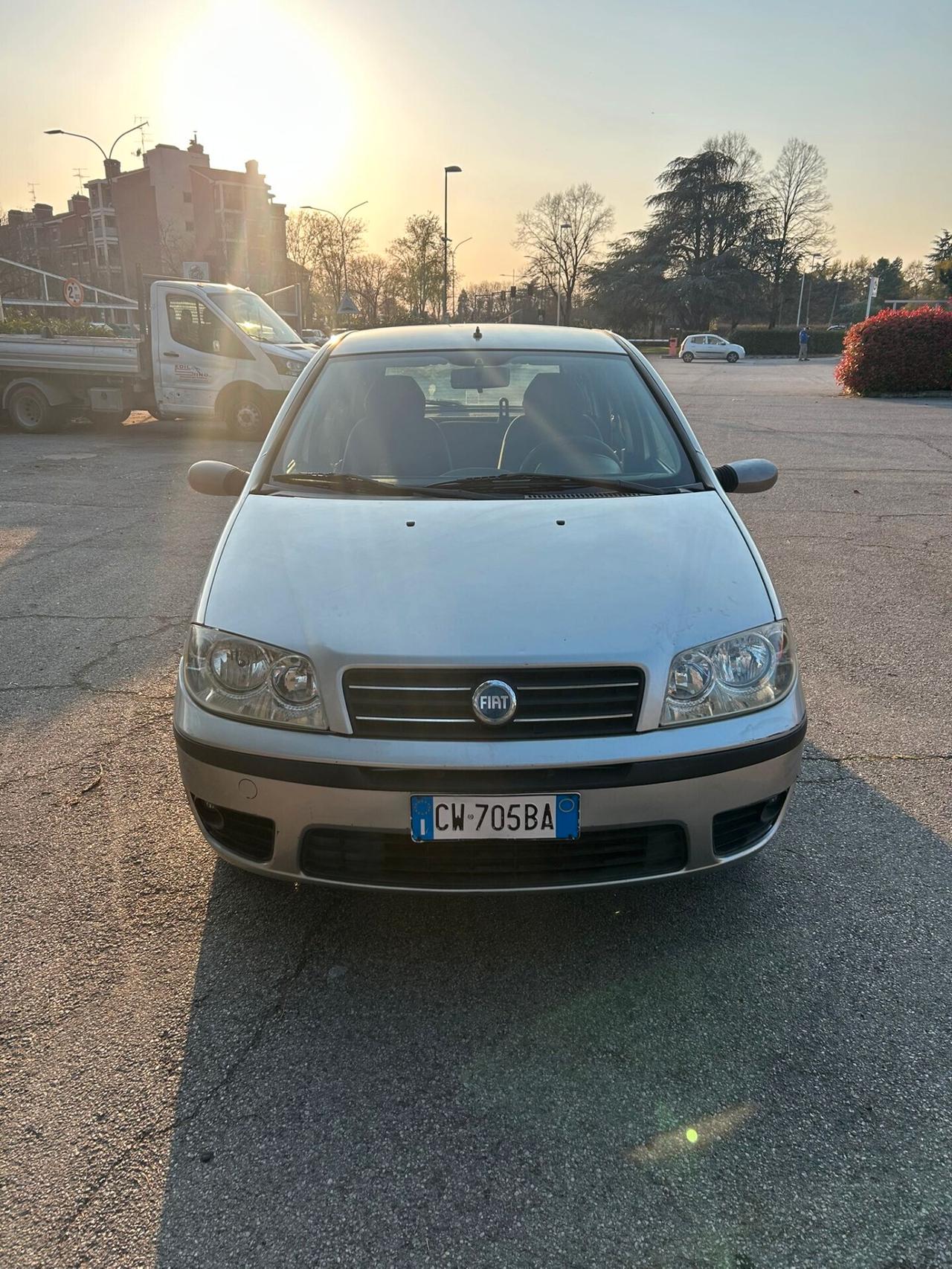 Fiat Punto 1.2 cc benzina 148.000 km unico proprietario perfetta