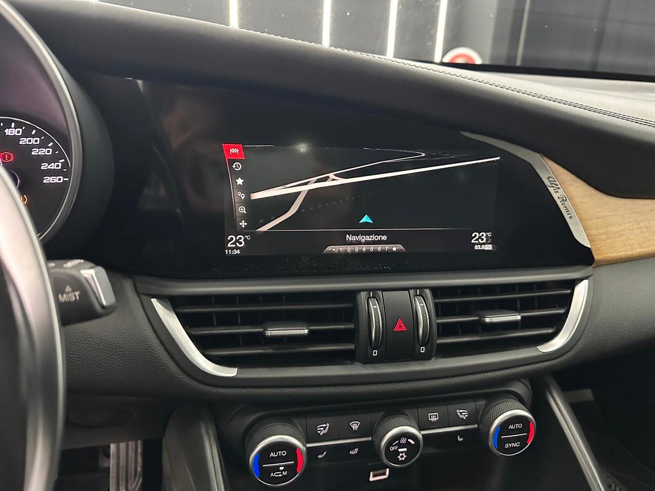 Alfa Romeo Giulia 2.2 Turbodiesel 210 CV AT8 AWD Q4 Veloce