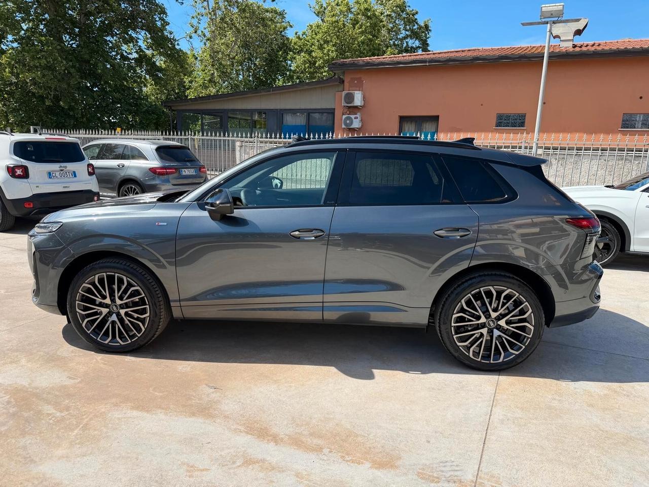 Audi Q3 S-LINE S-TRONIC 20" 150 CV
