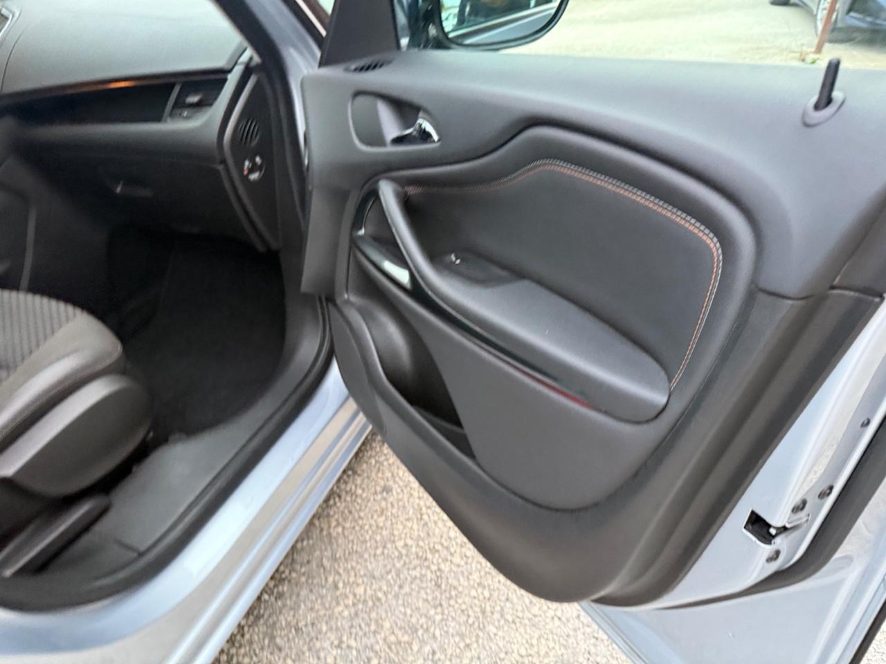 Opel Zafira Tourer 2.0 CDTi 130CV aut. Cosmo