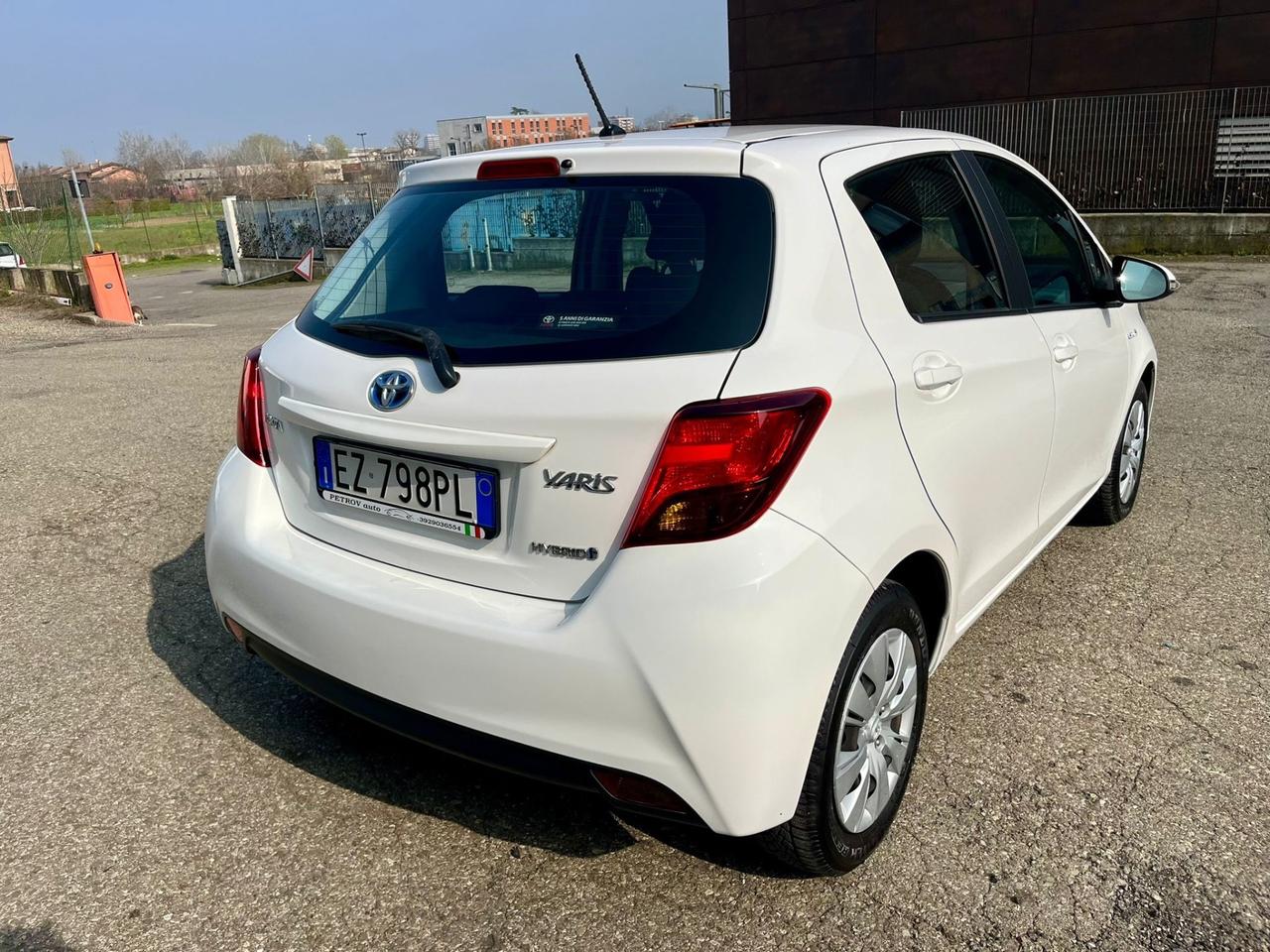 Toyota Yaris 1.5h 2015 61.000km pari al nuovo