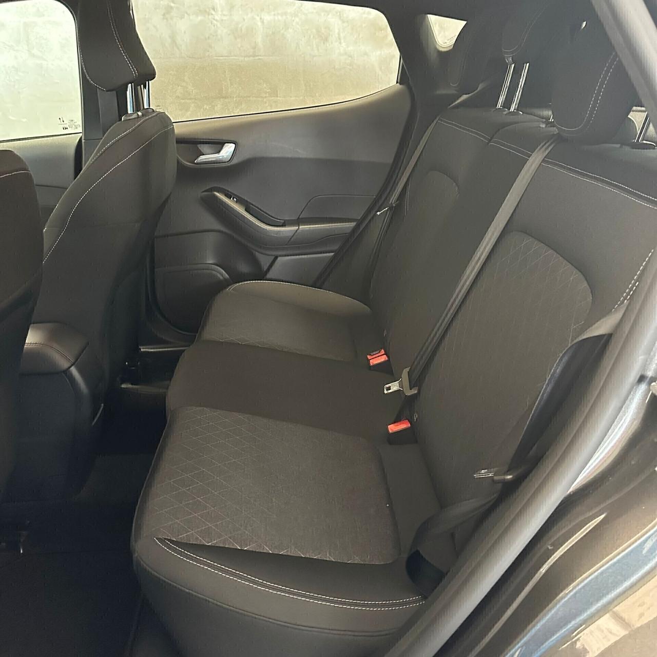 Ford Fiesta 1.0 Ecoboost Hybrid RADAR+CRUISE+NAVI+FARI LED