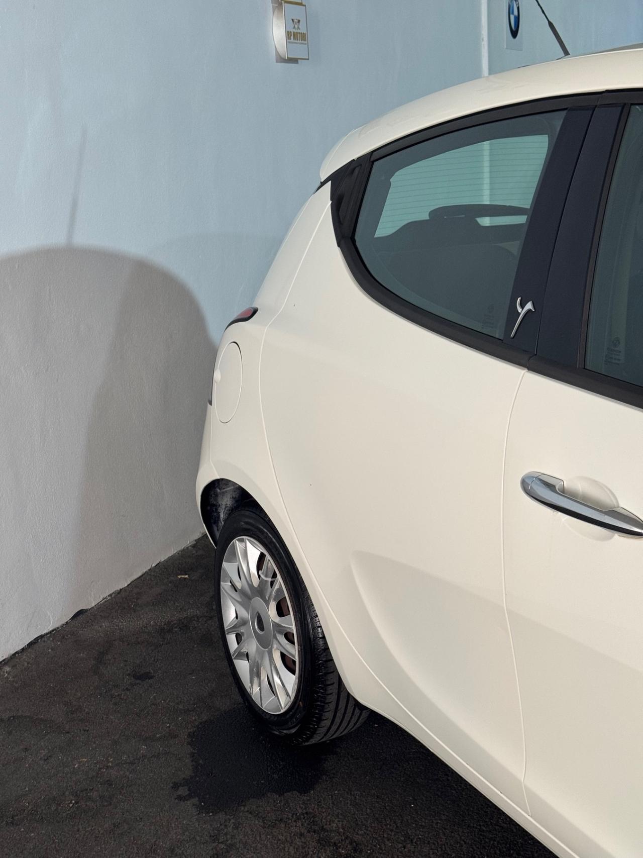 Lancia YPSILON 1.3 MJT MOTORE NUOVO FIAT