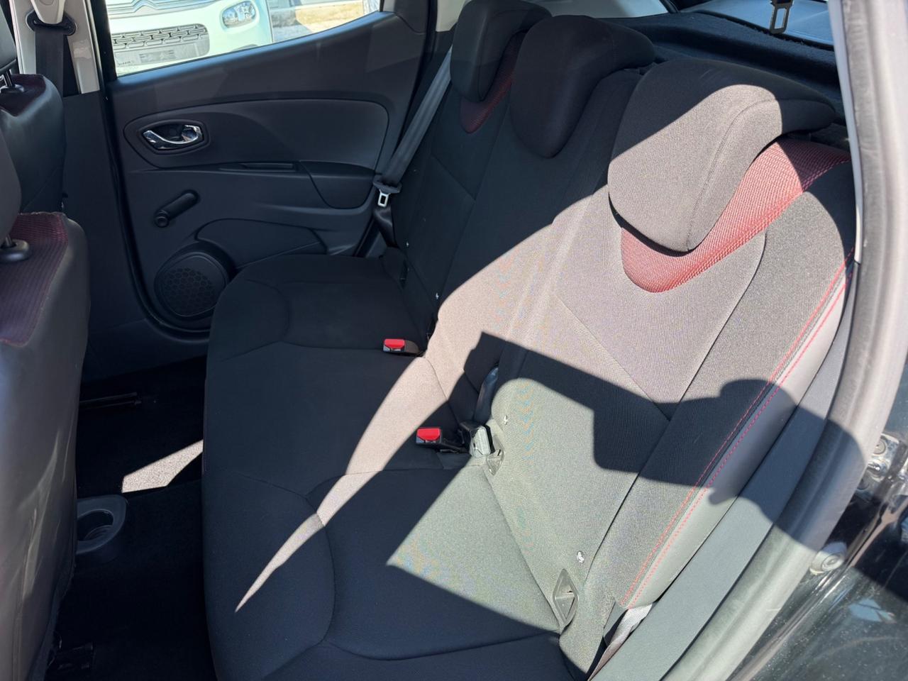 Renault Clio 1.2 75CV 5 porte