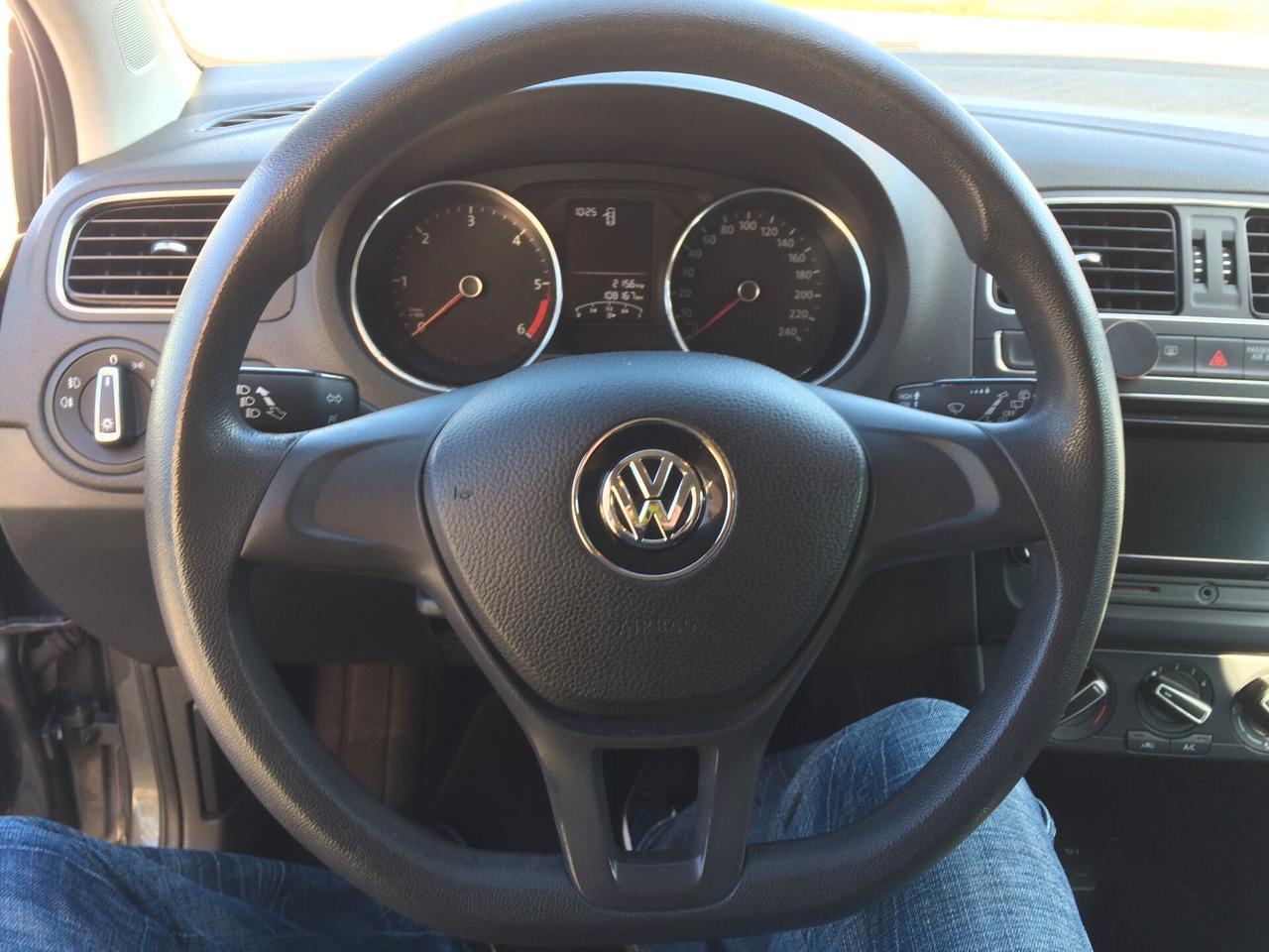 2015 Volkswagen Polo 1.4 TDI 5p. Comfortline tagliandata con garanzia 12 mesi cambio e motore !