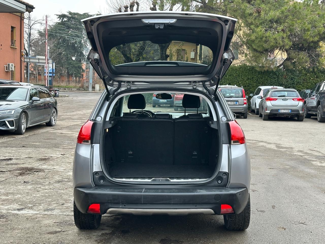 Peugeot 2008 BlueHDi 120 S&S Black Matt