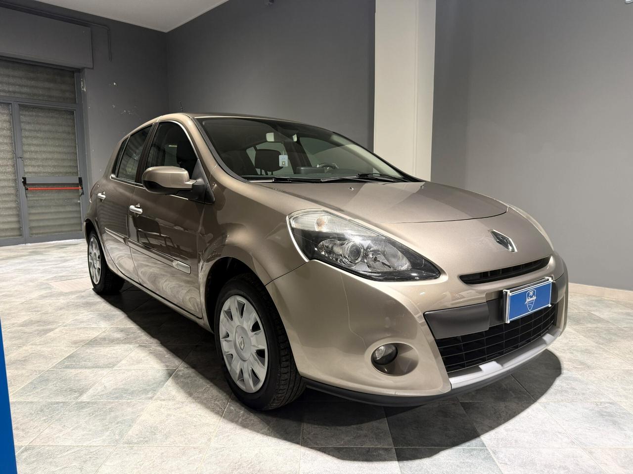 RENAULT CLIO 1.5 16V DYNAMIQUE NAVI 5 PORTE UNICO PROPRIETARIO