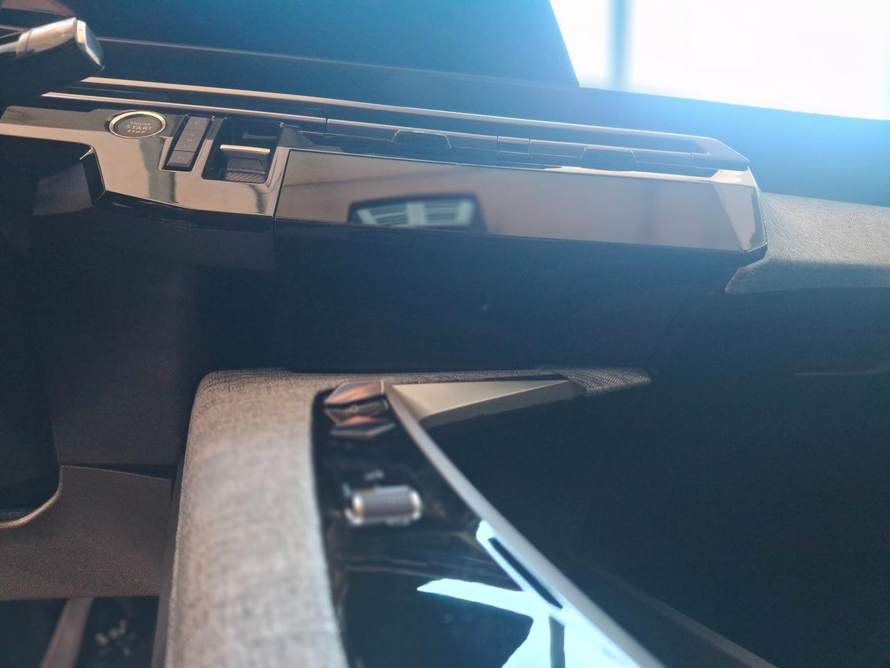 Peugeot 3008 Hybrid 145 e-DCS6 Allure