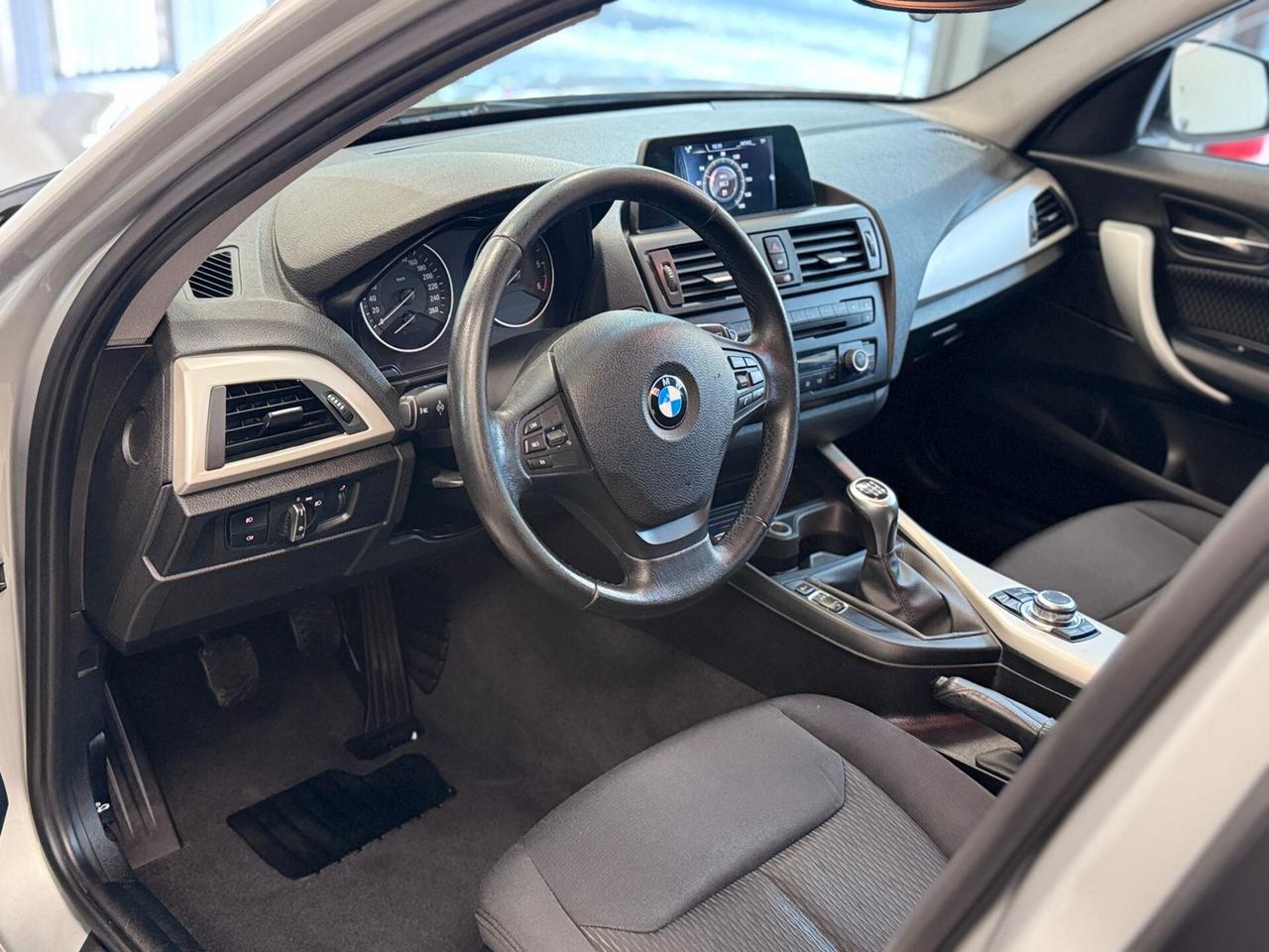 Bmw 118 118d 5p. Urban