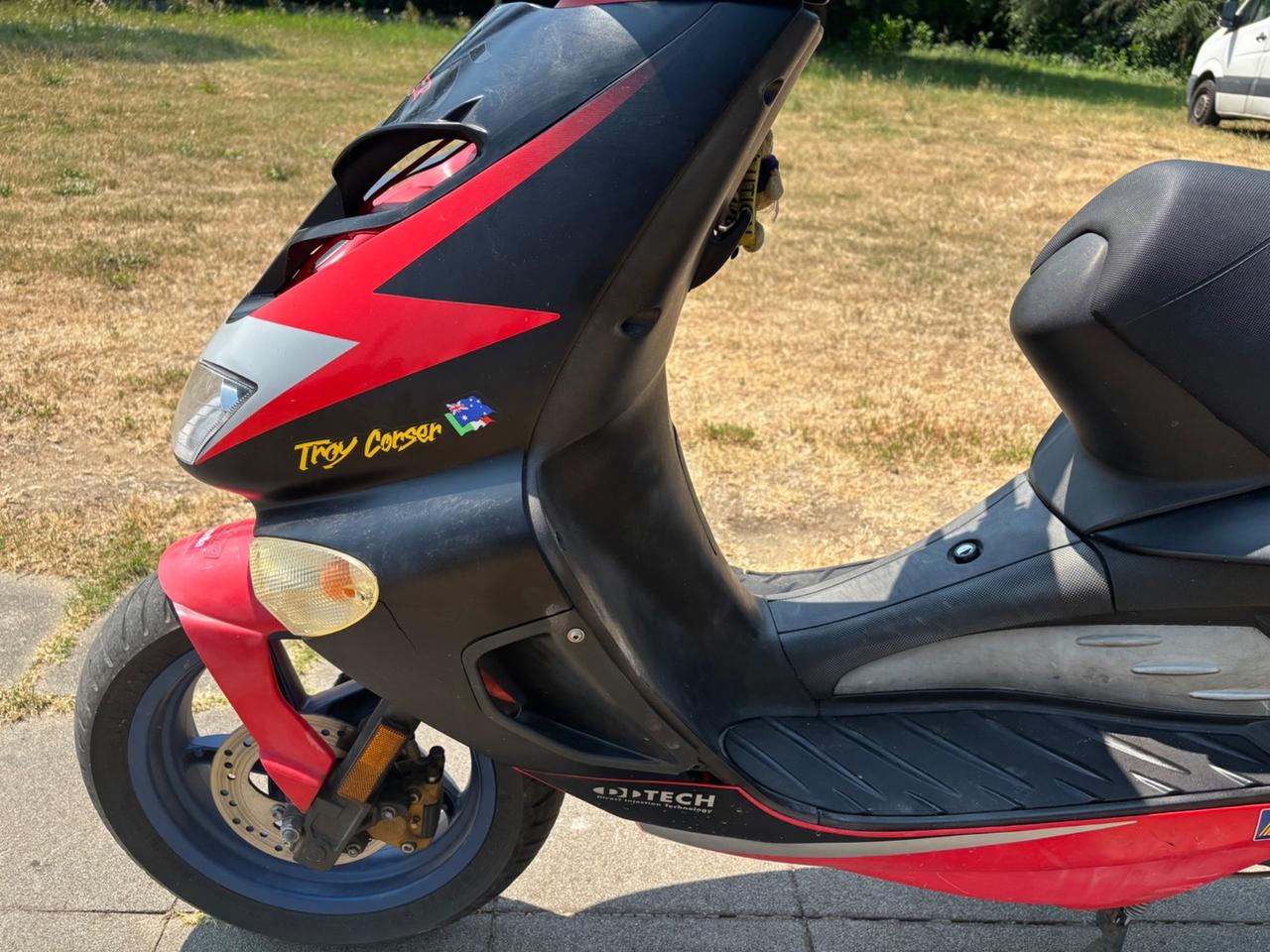 Aprilia SR 50 TROY CORSER