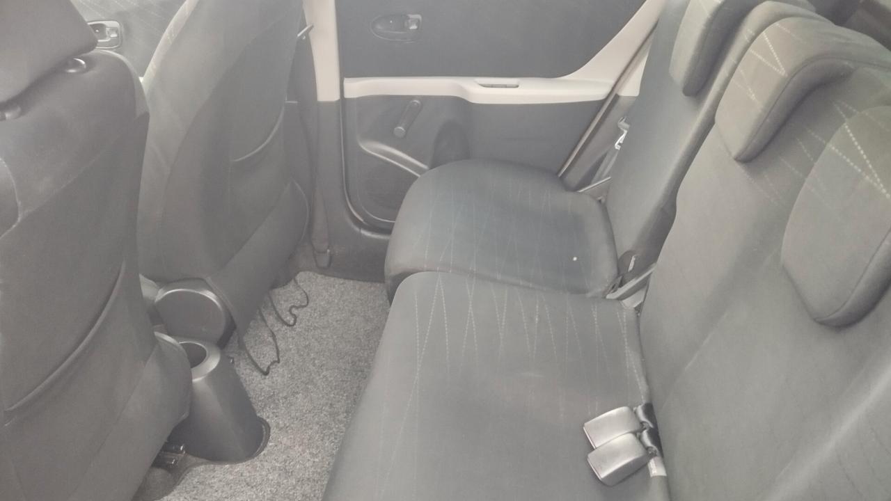 TOYOTA YARIS 1.4 DIESEL-2006