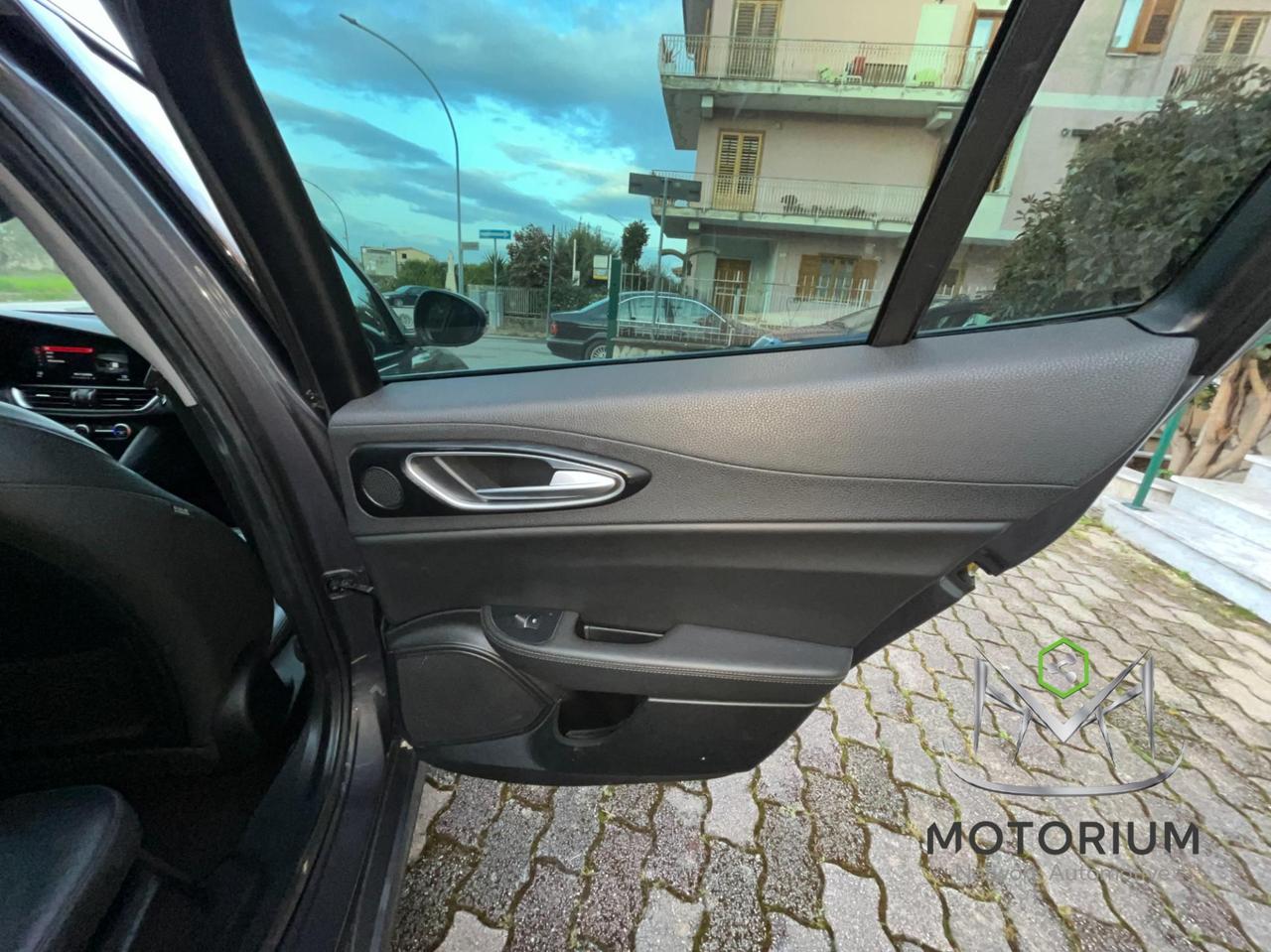 Alfa Romeo Giulia 2.2 TD 180 CV AT8 AWD Q4