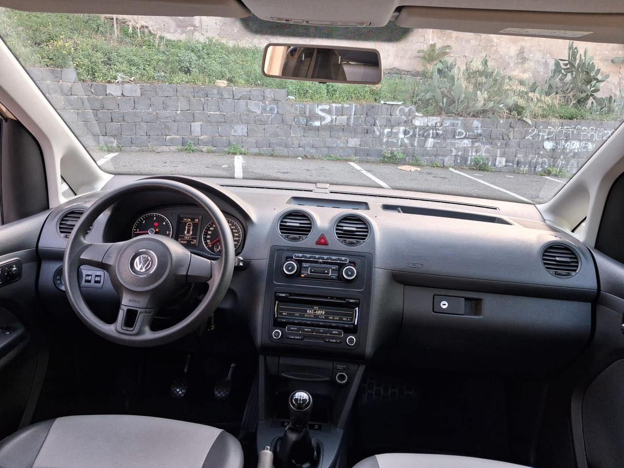 Volkswagen Caddy Pianale ribassato con rampa disabili in carrozzina