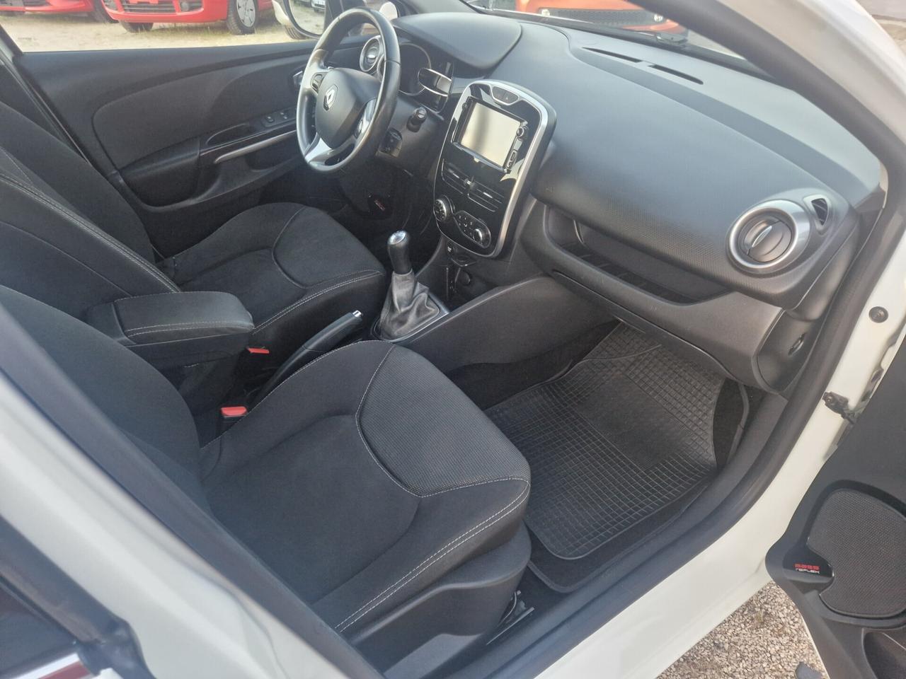Renault Clio 1.5 dCi 90CV Costume National - 2015