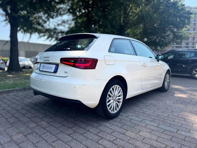 Audi A3 III 2013 3p 1.6 tdi Ambition