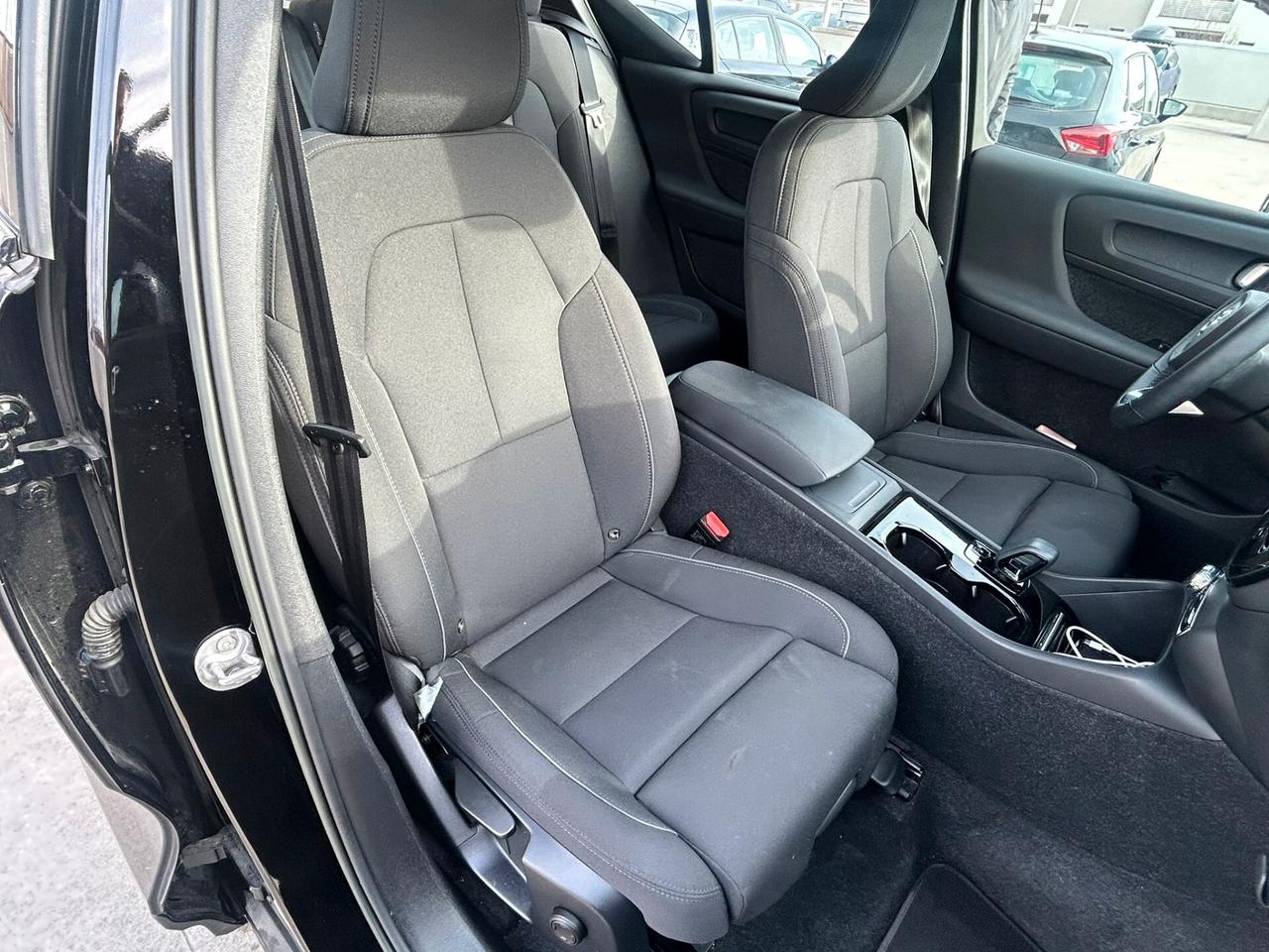 Volvo XC40 single motor - ANCHE PER NEOPATENTATI