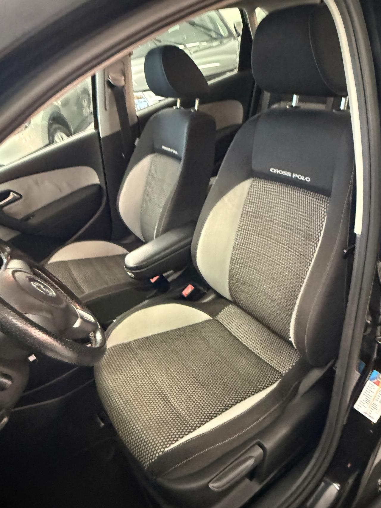 Volkswagen Polo Cross 1.6 TDI 90CV DPF