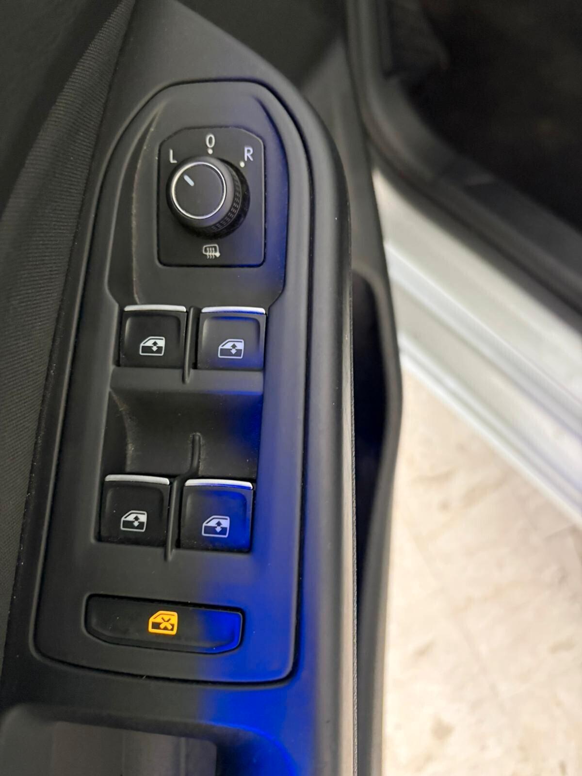 VOLKSWAGEN GOLF 8 2.0 TDI SCR STYLE "UNICA"