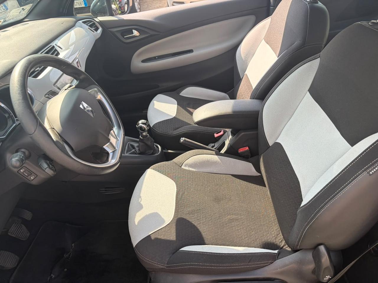 Ds DS3 3 1.2 VTi 82 Just Black*EURO5*NEOPATENTATI
