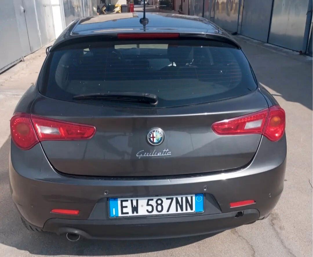 Alfa Romeo Giulietta 1.6 JTDm-2 105 CV Exclusive