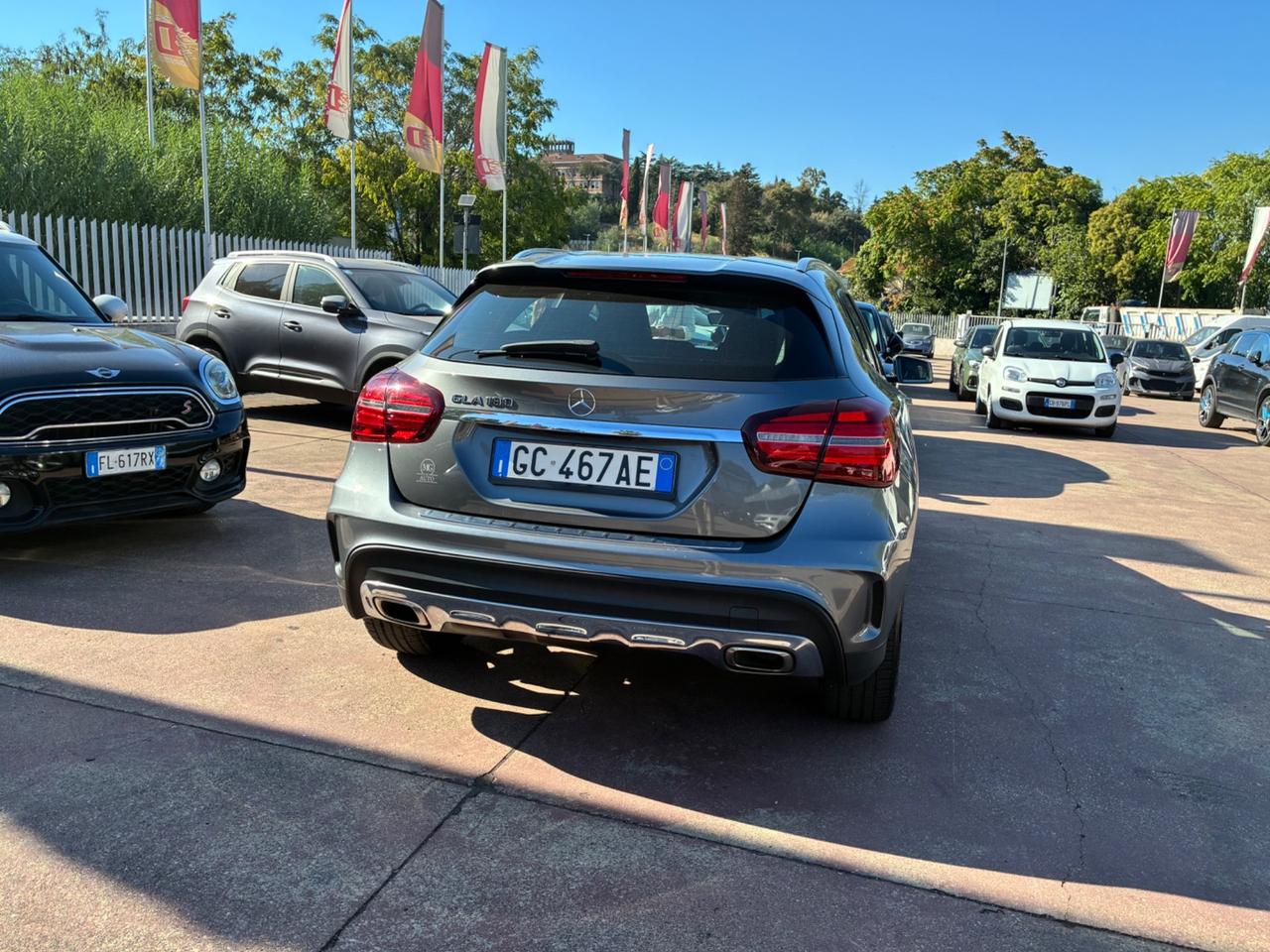 Mercedes-benz GLA 180 200 Premium